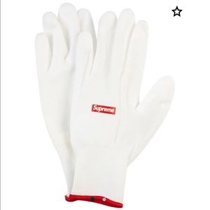 100% authentic Supreme Gloves